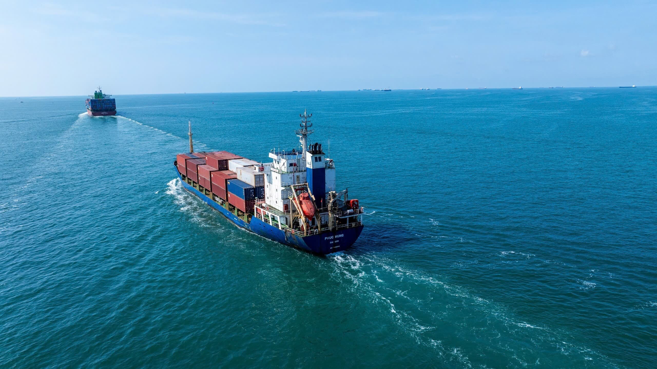 vận tải tàu container