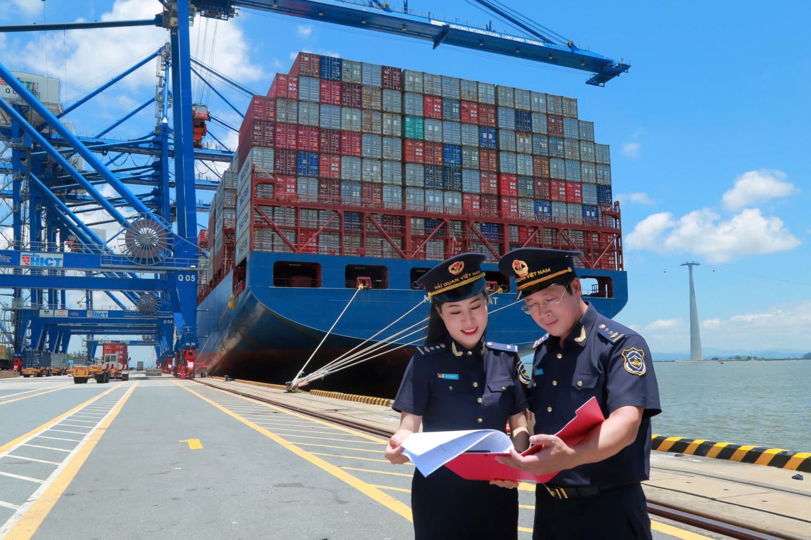 Forwarding & Customs Clearance